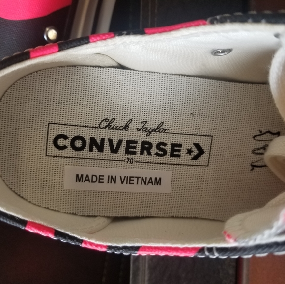 NIB authentic CONVERSE ARCHIVE PRINT CHUCK 70 OX BLACK/RACER/PINK/EGRET - Picture 4 of 11